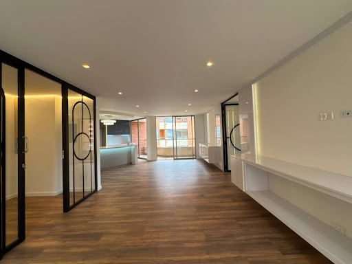 Apartamento en venta en Santa Barbara Alta, Bogotá · foto 3 de 23