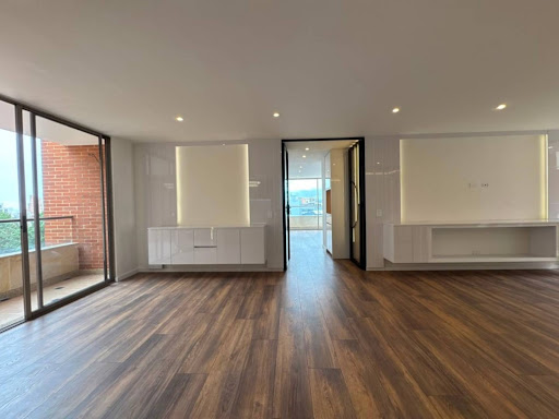 Apartamento en venta en Santa Barbara Alta, Bogotá · foto 7 de 23