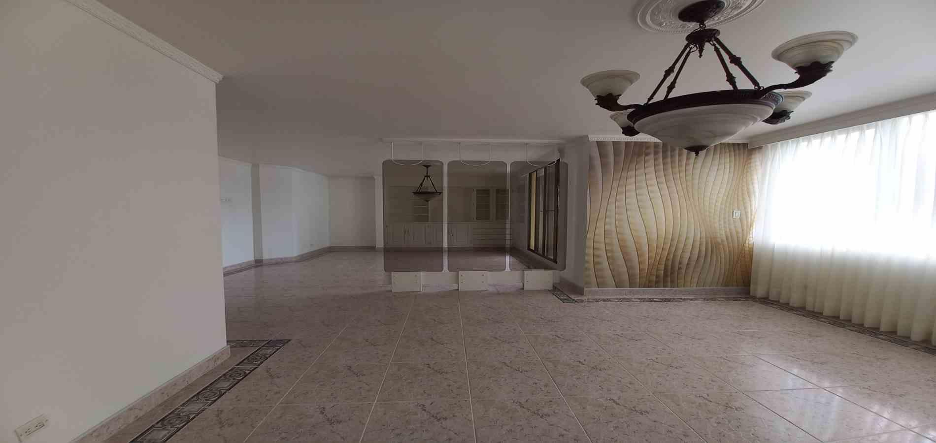 Apartamento en venta en Sector Galeria Central, Pereira · foto 3 de 24