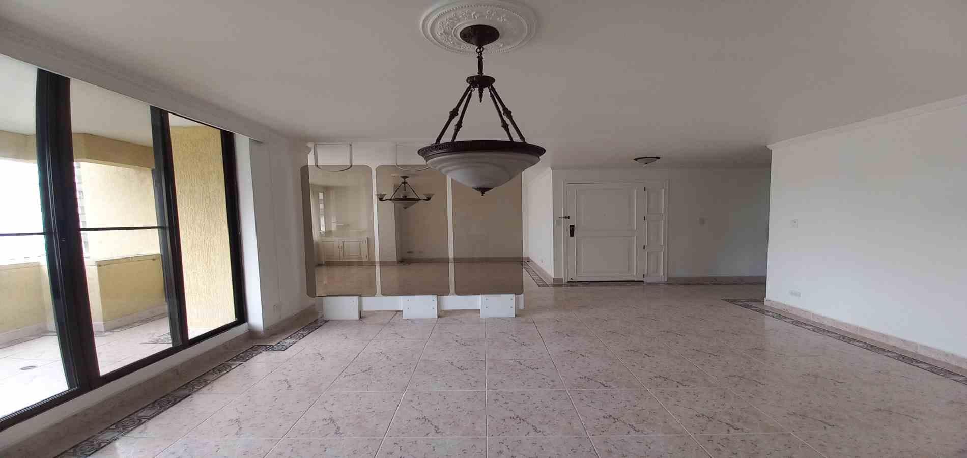 Apartamento en venta en Sector Galeria Central, Pereira · foto 8 de 24