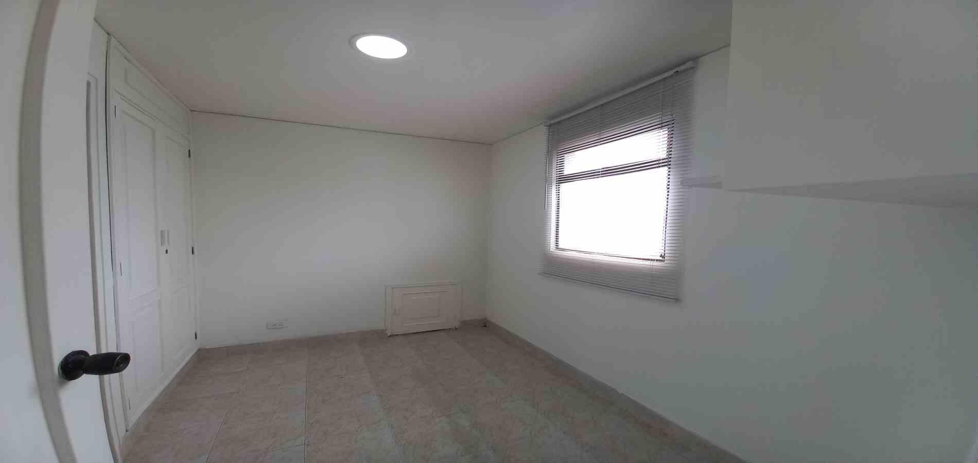 Apartamento en venta en Sector Galeria Central, Pereira · foto 17 de 24