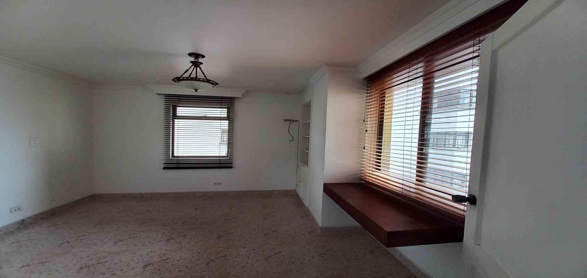 Apartamento en venta en Sector Galeria Central, Pereira · foto 23 de 24