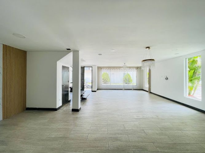 Casa de 4 alcobas en venta en La Ceja, 190 m² · foto 2 de 24
