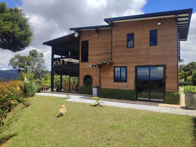 Casa de 2 alcobas en arriendo en San Antonio, Guarne, 160 m² · foto 4 de 24
