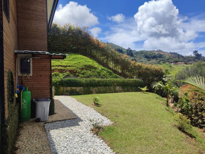Casa de 2 alcobas en arriendo en San Antonio, Guarne, 160 m² · foto 11 de 24