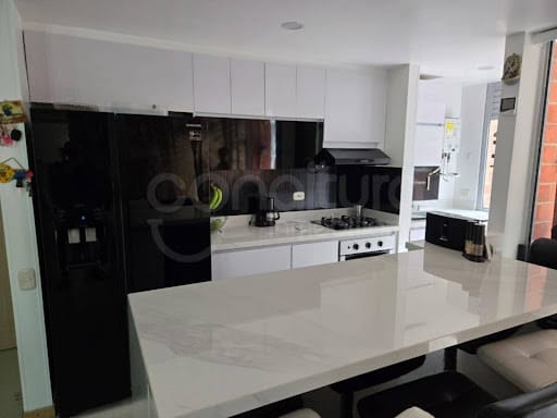 Apartamento de 3 alcobas en venta en San Diego, Medellín, 100 m² · foto 2 de 17
