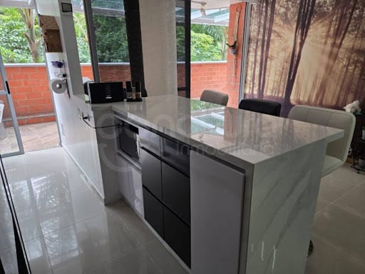 Apartamento de 3 alcobas en venta en San Diego, Medellín, 100 m² · foto 3 de 17