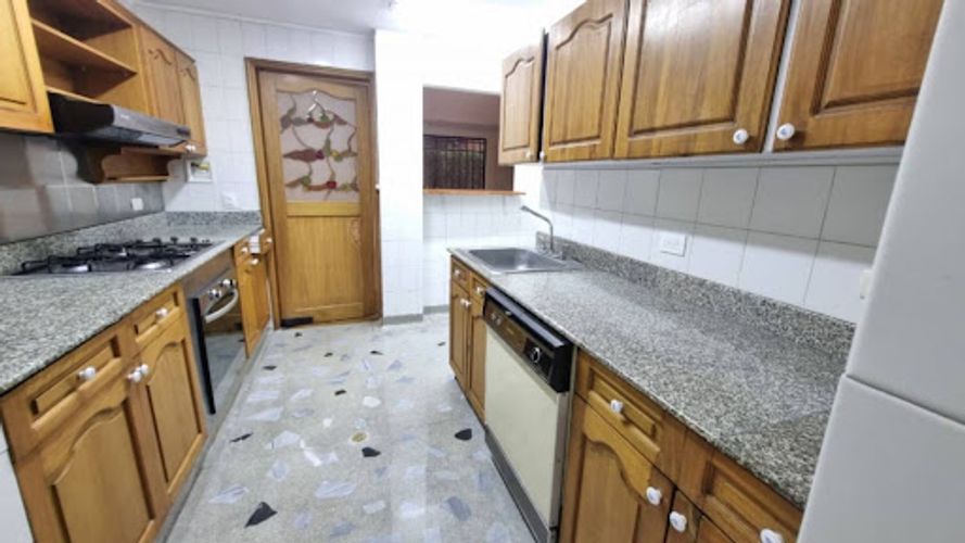 Apartamento de 3 alcobas en arriendo en Altos Del Poblado, Medellín, 120 m² · foto 3 de 21