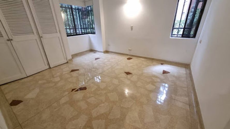 Apartamento de 3 alcobas en arriendo en Altos Del Poblado, Medellín, 120 m² · foto 11 de 21