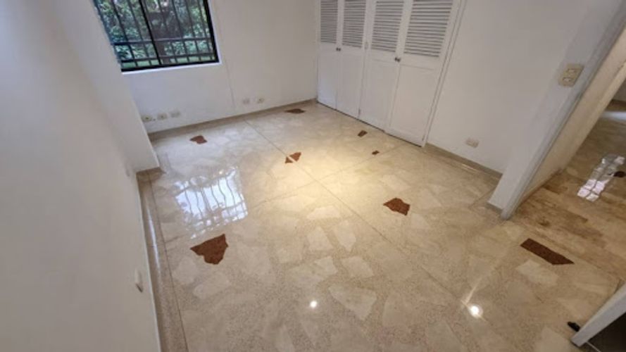 Apartamento de 3 alcobas en arriendo en Altos Del Poblado, Medellín, 120 m² · foto 14 de 21