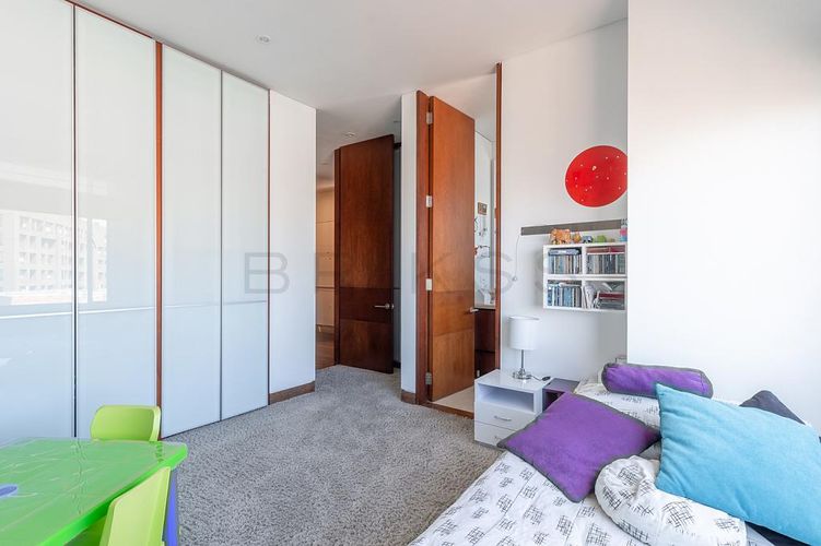 Apartamento de 3 alcobas en venta en Los Rosales, Bogotá, 301 m² · foto 13 de 24