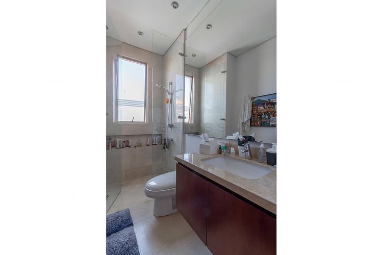Apartamento de 3 alcobas en venta en Los Rosales, Bogotá, 301 m² · foto 16 de 24
