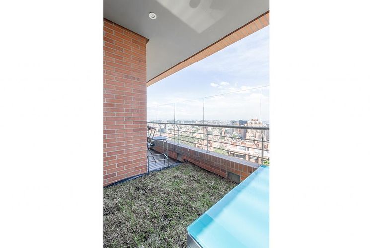 Apartamento de 3 alcobas en venta en Los Rosales, Bogotá, 301 m² · foto 20 de 24