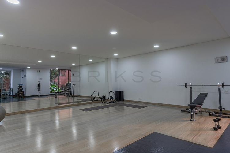 Apartamento de 3 alcobas en venta en Los Rosales, Bogotá, 301 m² · foto 24 de 24