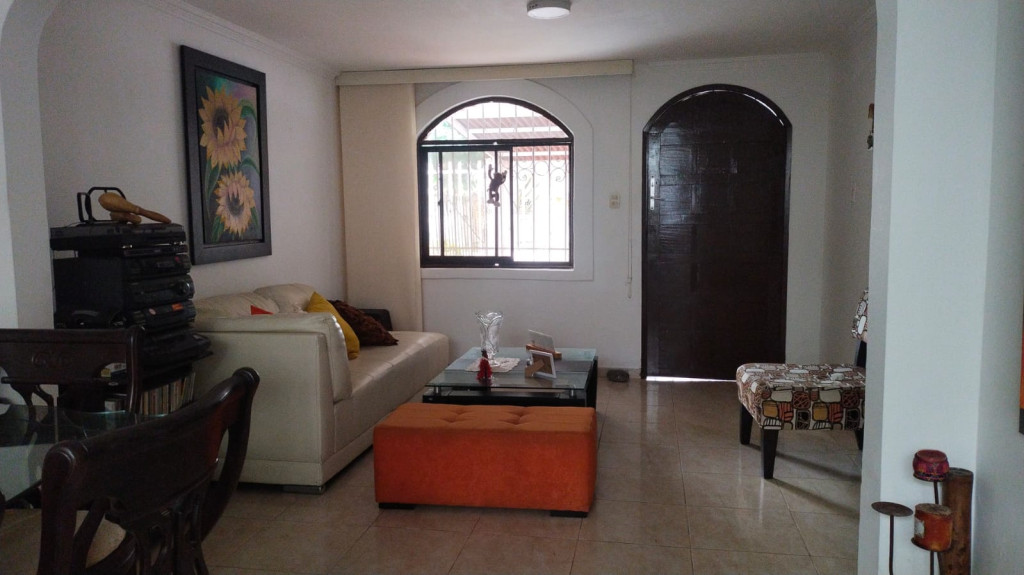 Casa en venta en Ciudad Jardin, Barranquilla · foto 2 de 24