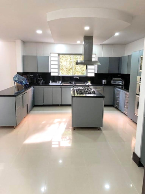 Casa de 4 alcobas en venta en Las Lomitas, Sabaneta, 800 m² · foto 4 de 16