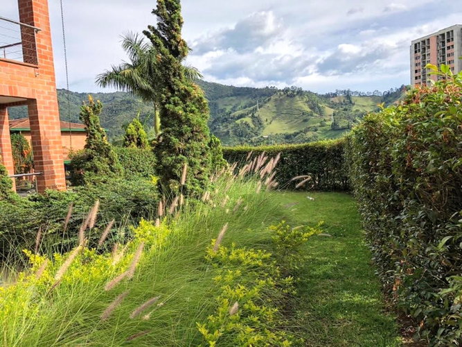 Casa de 4 alcobas en venta en Las Lomitas, Sabaneta, 800 m² · foto 16 de 16