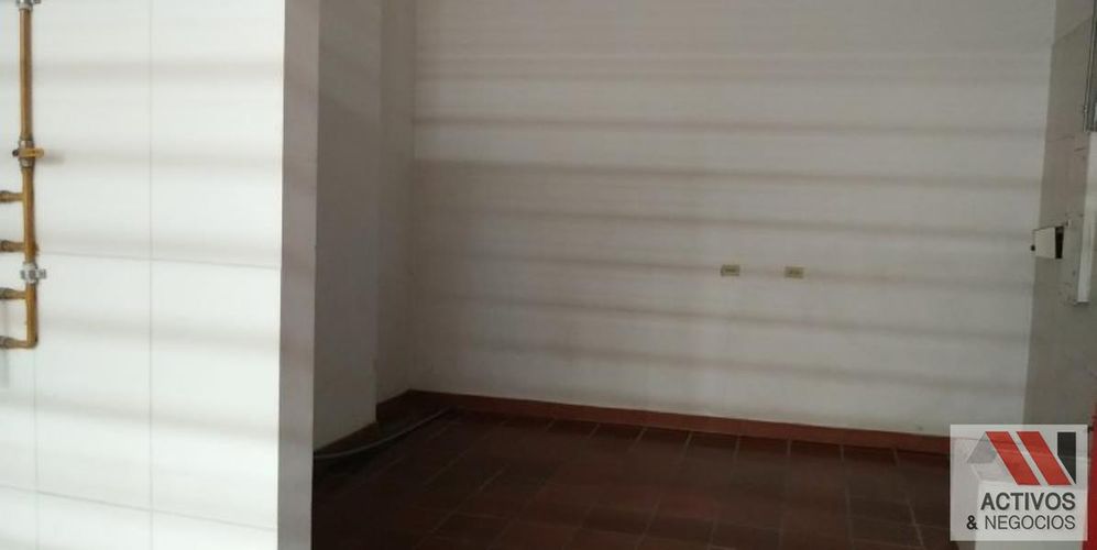 Local en venta en Loma Del Escobero, Envigado, 38 m² · foto 7 de 12