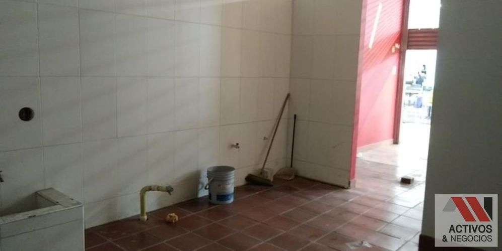 Local en venta en Loma Del Escobero, Envigado, 38 m² · foto 8 de 12
