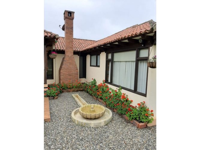 Casa de 4 alcobas en venta en Aposentos, Sopó, 230 m² · foto 5 de 19