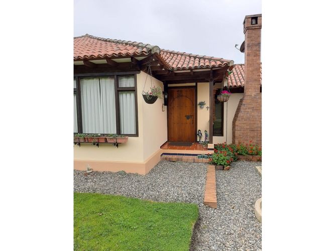 Casa de 4 alcobas en venta en Aposentos, Sopó, 230 m² · foto 6 de 19