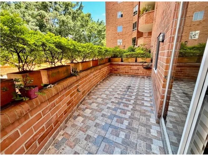 Apartamento de 2 alcobas en venta en La Linde, Medellín, 106 m² · foto 14 de 15