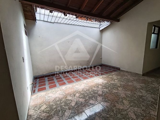 Edificio en venta en La Independencia, Itagüí, 469 m² · foto 4 de 15