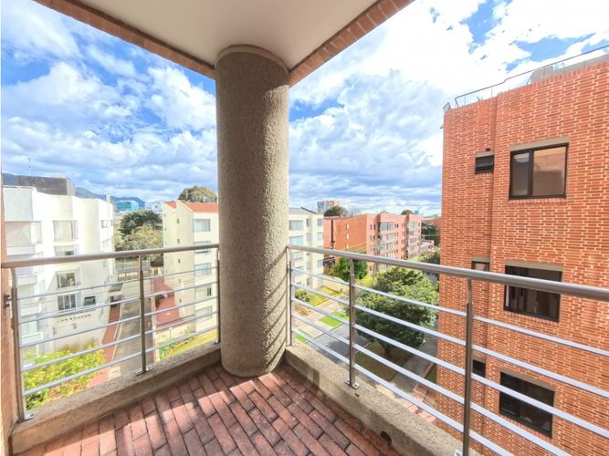 Apartaestudio en venta en Santa Barbara, Bogotá, 124 m² · foto 2 de 24