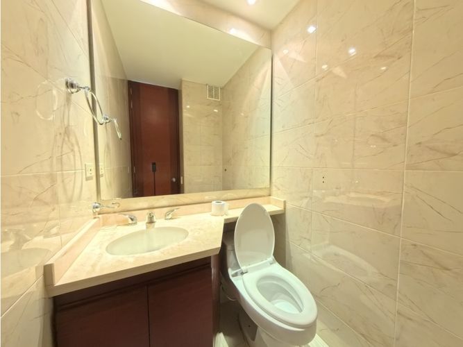 Apartaestudio en venta en Santa Barbara, Bogotá, 124 m² · foto 22 de 24