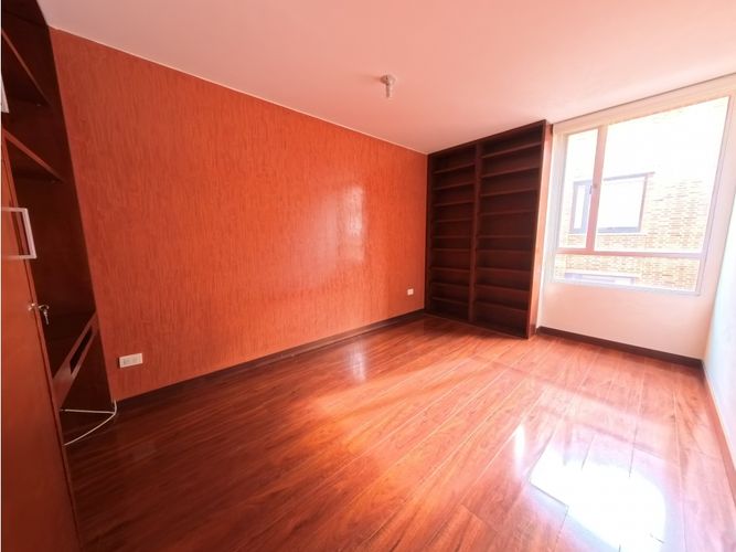 Apartaestudio en venta en Santa Barbara, Bogotá, 124 m² · foto 13 de 24