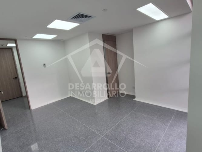 Oficina en arriendo en San Diego, Medellín, 26 m² · foto 5 de 6
