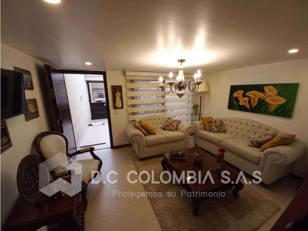Casa en venta en Villa Alsacia 2, Bogotá · foto 3 de 24