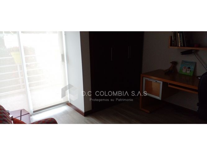 Casa de 3 alcobas en venta en Canodromo, Bogotá, 221 m² · foto 2 de 24