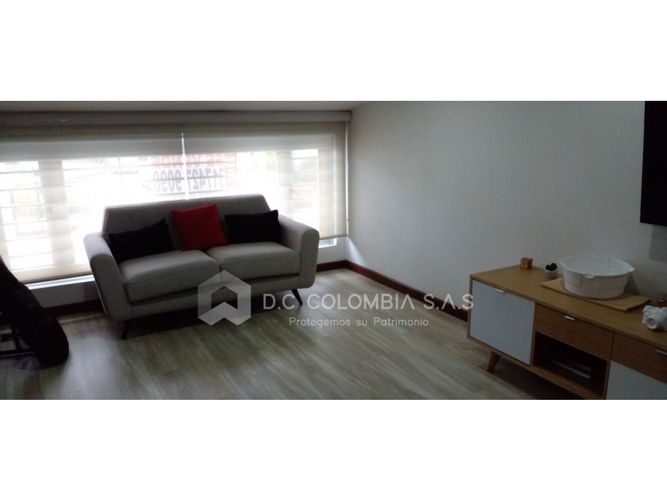 Casa de 3 alcobas en venta en Canodromo, Bogotá, 221 m² · foto 3 de 24