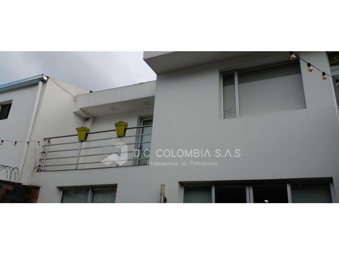 Casa de 3 alcobas en venta en Canodromo, Bogotá, 221 m² · foto 4 de 24