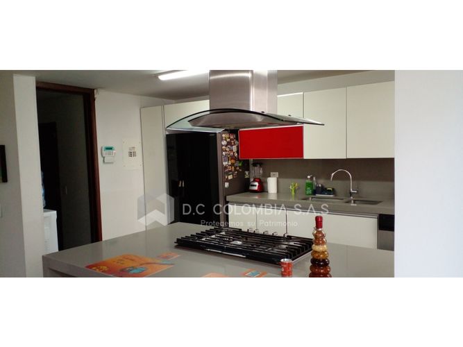 Casa de 3 alcobas en venta en Canodromo, Bogotá, 221 m² · foto 13 de 24