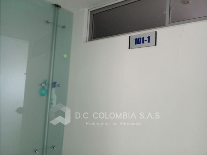 Apartamento de 2 alcobas en venta en Cn. Campestre El Peñon, Girardot, 85 m² · foto 3 de 24