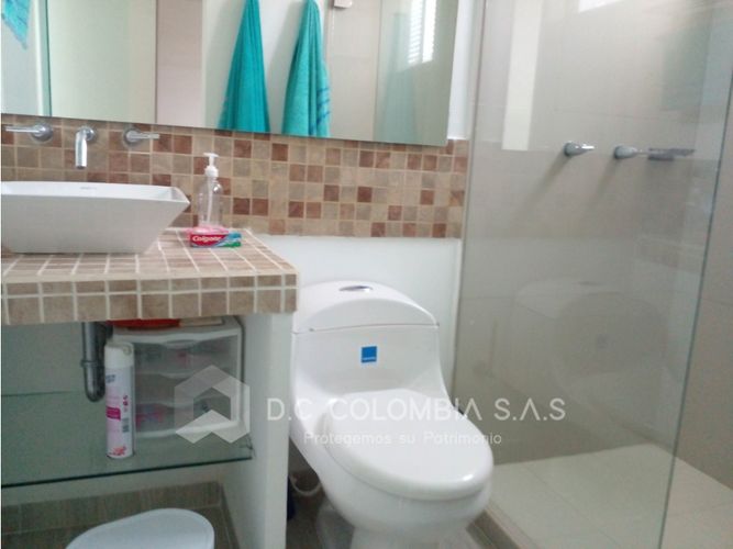 Apartamento de 2 alcobas en venta en Cn. Campestre El Peñon, Girardot, 85 m² · foto 10 de 24