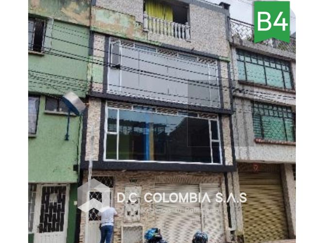 Casa de 4 alcobas en venta en Costa Azul, Bogotá, 292 m² · foto 2 de 24