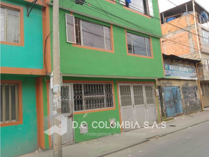 Casa de 8 alcobas en venta en El Vergel Occidental, Bogotá, 294 m² · foto 2 de 11