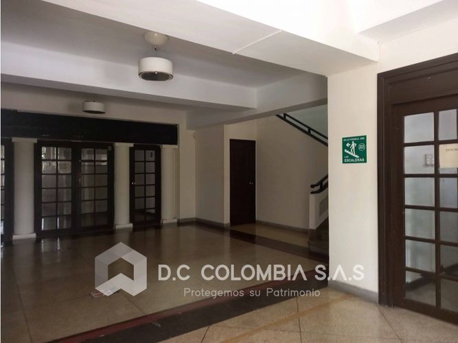 Local en venta en La Candelaria, Medellín, 726 m² · foto 2 de 21