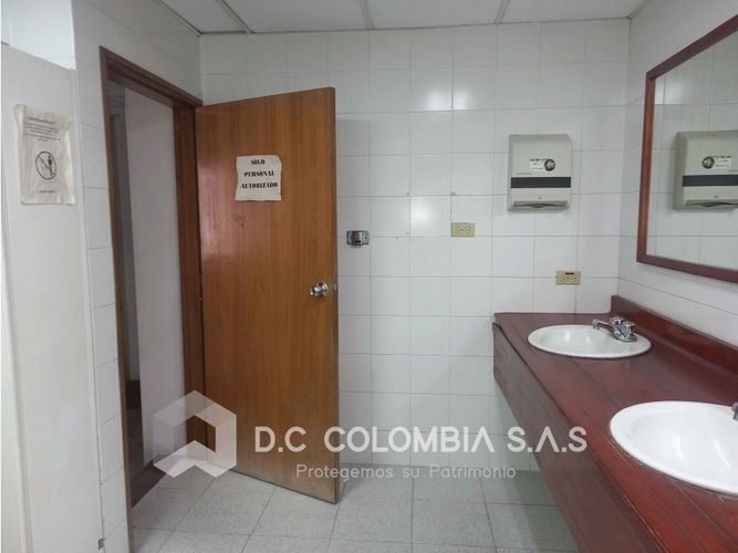Local en venta en La Candelaria, Medellín, 726 m² · foto 6 de 21