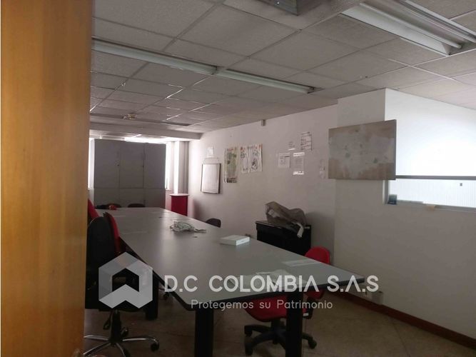 Local en venta en La Candelaria, Medellín, 726 m² · foto 8 de 21