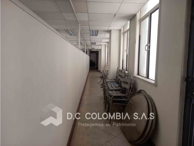 Local en venta en La Candelaria, Medellín, 726 m² · foto 9 de 21
