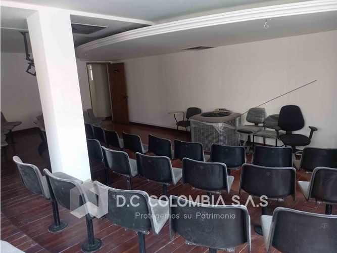 Local en venta en La Candelaria, Medellín, 726 m² · foto 13 de 21