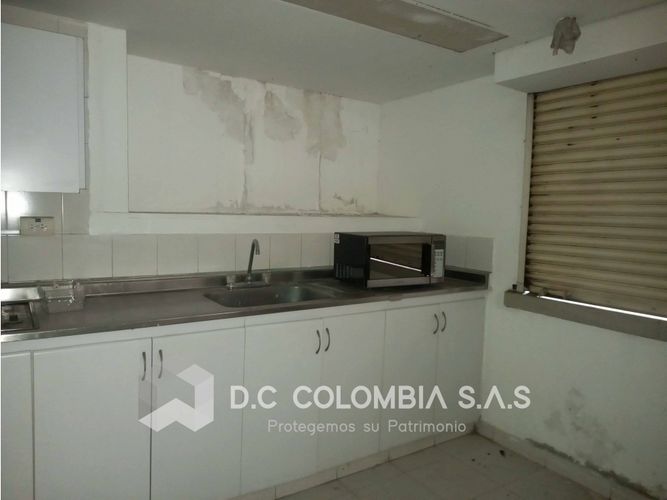 Local en venta en La Candelaria, Medellín, 726 m² · foto 14 de 21