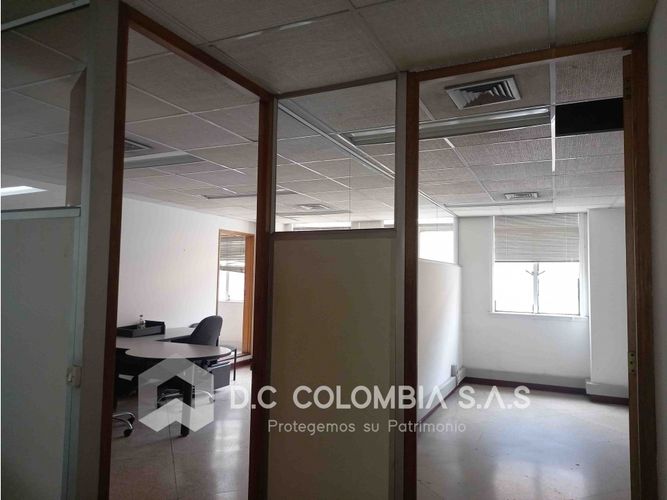 Local en venta en La Candelaria, Medellín, 726 m² · foto 16 de 21