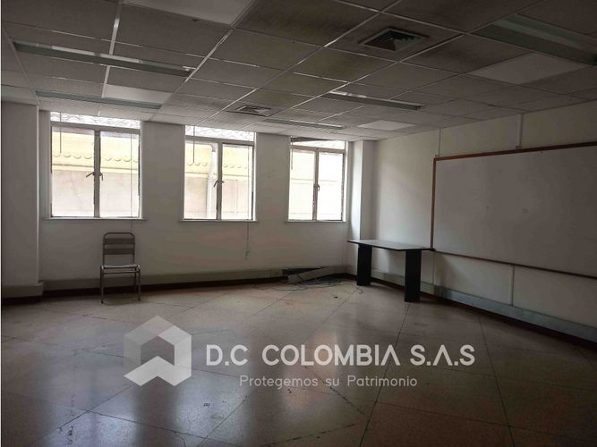 Local en venta en La Candelaria, Medellín, 726 m² · foto 18 de 21