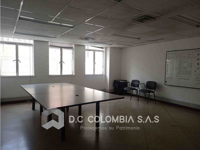 Local en venta en La Candelaria, Medellín, 726 m² · foto 19 de 21