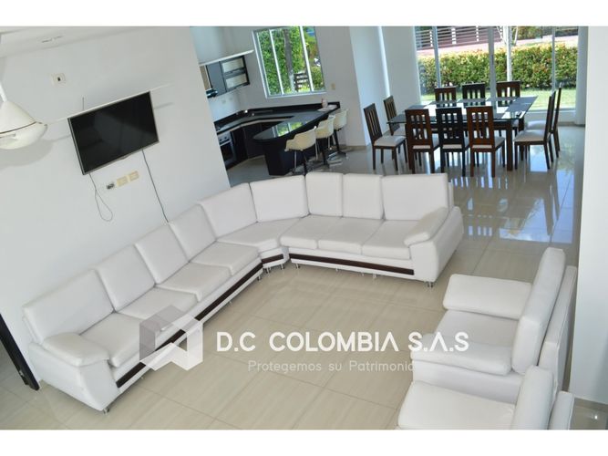 Casa de 5 alcobas en venta en Cn. Tierra Linda, Girardot, 321 m² · foto 5 de 13